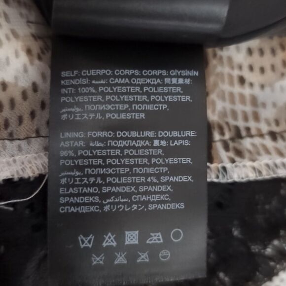 Stunning Bebe NWOT flowy maxi tired dress with lace details animal print… - Picture 13 of 17